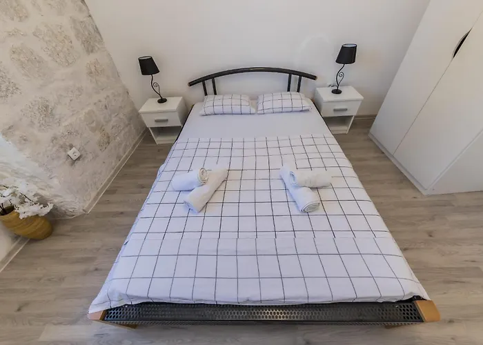 Apartament *